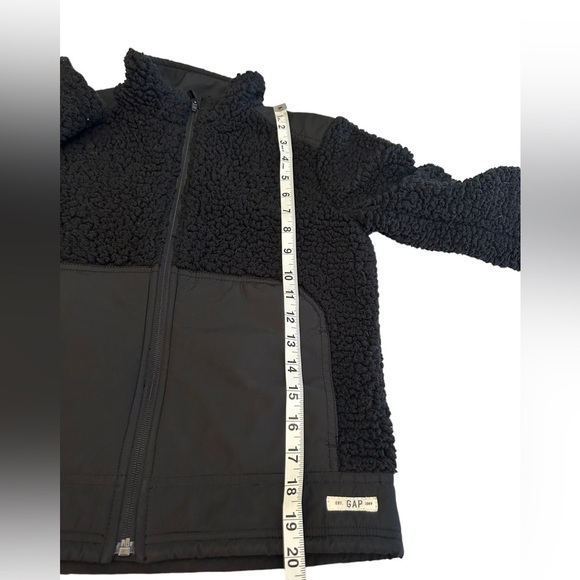 GAP Kids Girls Fuzzy Jacket size large (10-11) Black - Picture 8 of 8